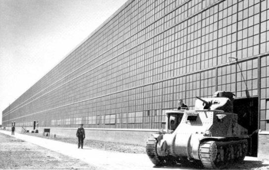 Aresnał czołgów Chryslera, proj. Albert Kahn 1941, fot. thecityasaproject